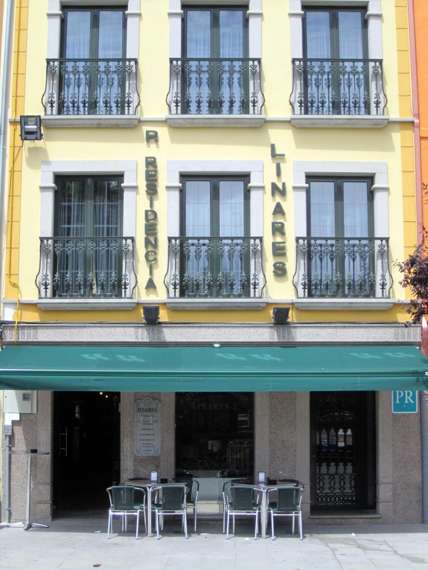 Hostal Linares Ribadeo Buitenkant foto