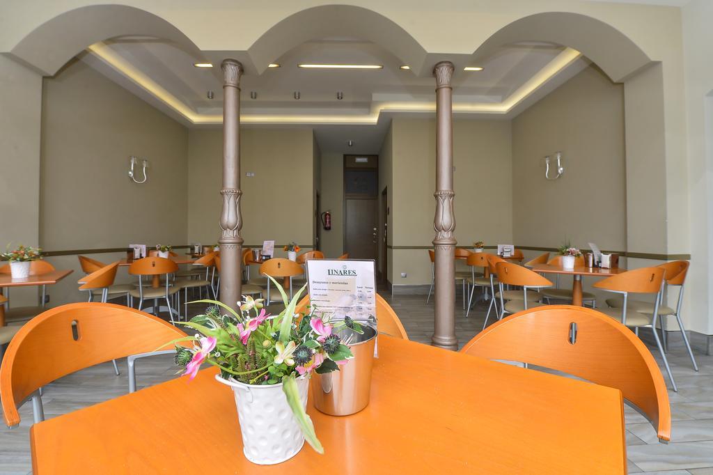 Hostal Linares Ribadeo Buitenkant foto