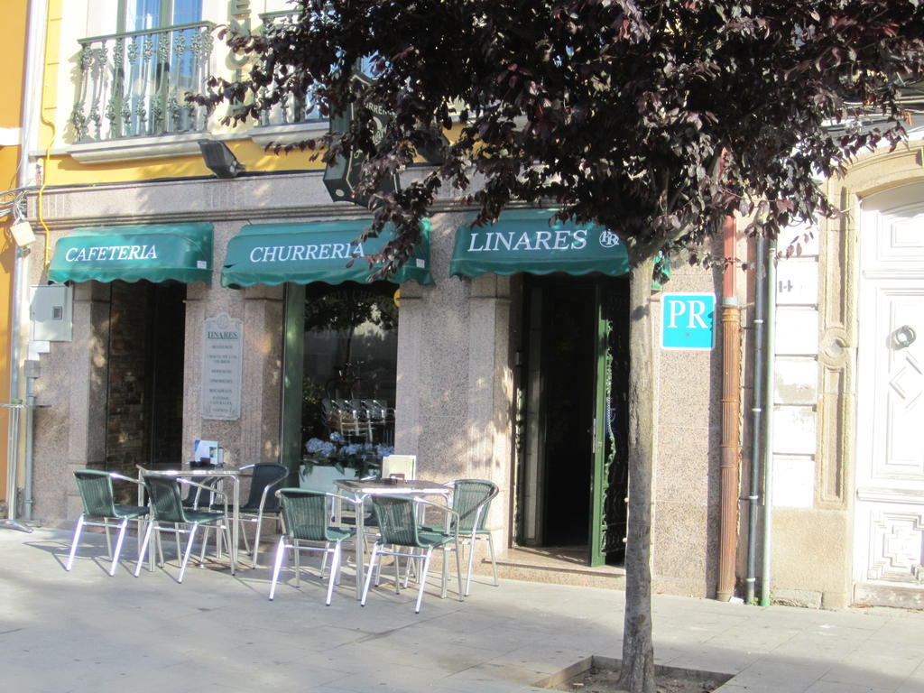 Hostal Linares Ribadeo Buitenkant foto