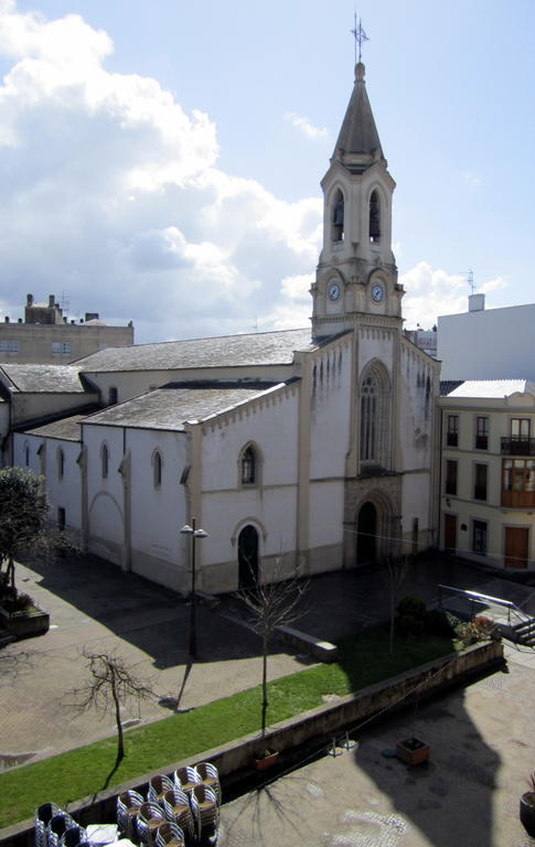 Hostal Linares Ribadeo Buitenkant foto